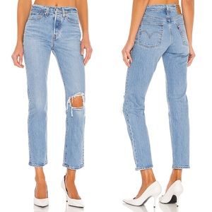 Levi's Premium Wedgie Straight Jeans Tango Fray Light Wash Size 26